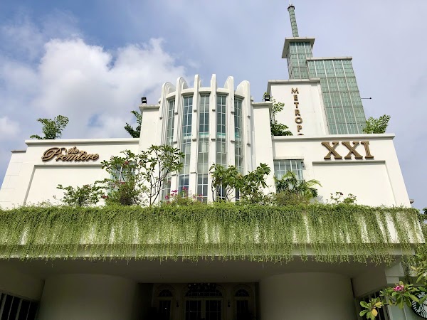 METROPOLE XXI